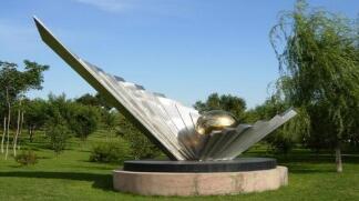 雕塑的多元化 雕塑的多元化