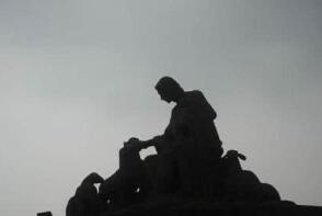 長(cháng)征博覽城雕塑