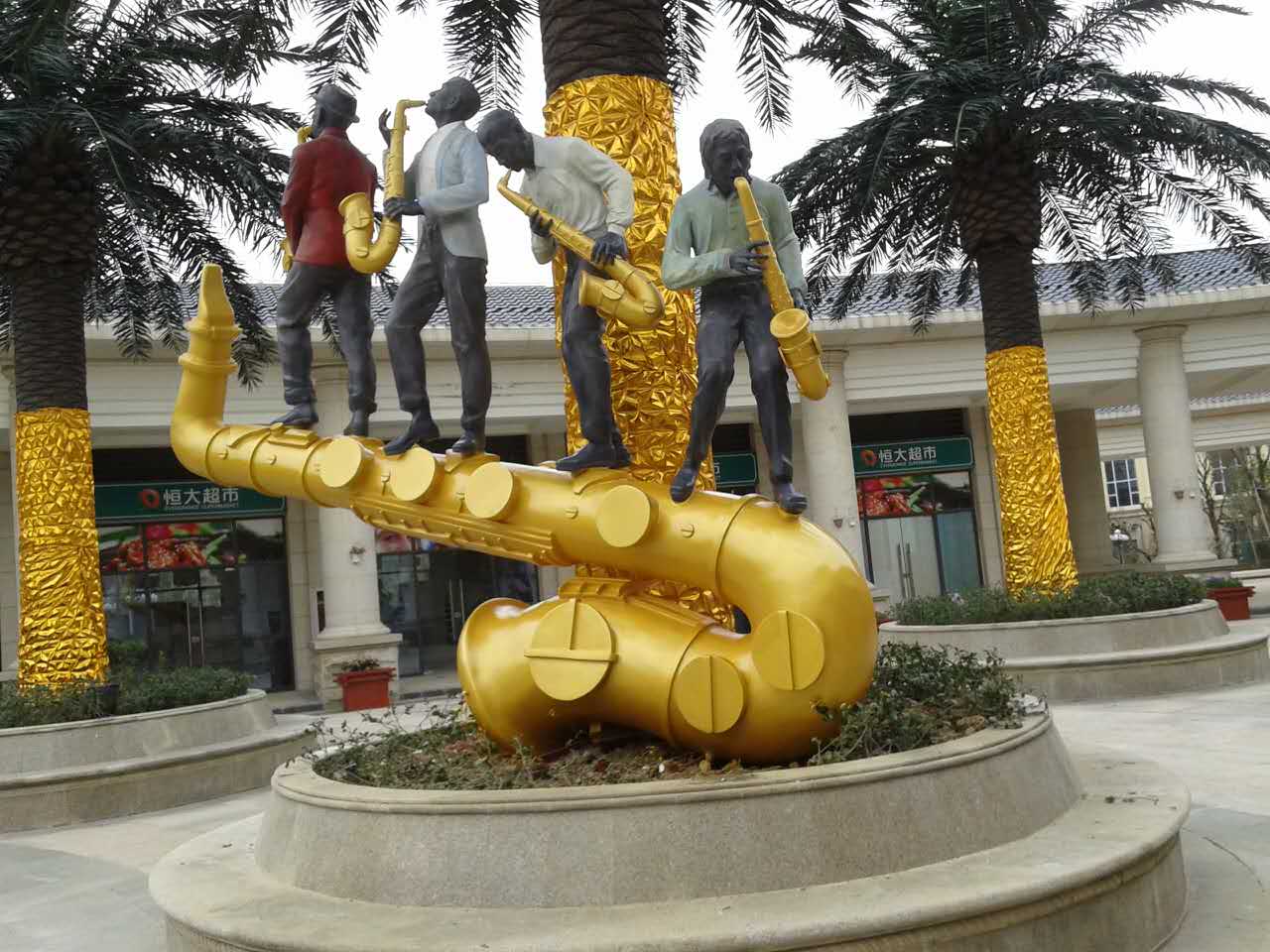 安裝不銹鋼雕塑需要注意哪些要點(diǎn)?