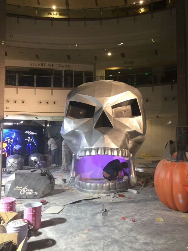 玻璃鋼雕塑藝術(shù)的裝飾性與制作工藝2