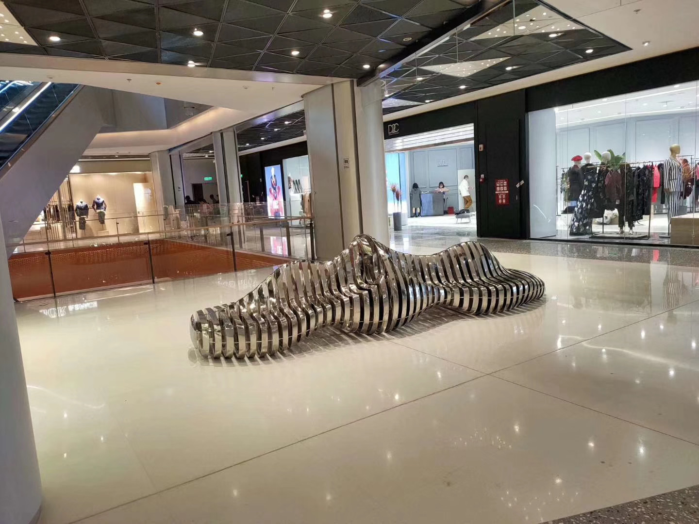 玻璃鋼雕塑材質(zhì)和造型