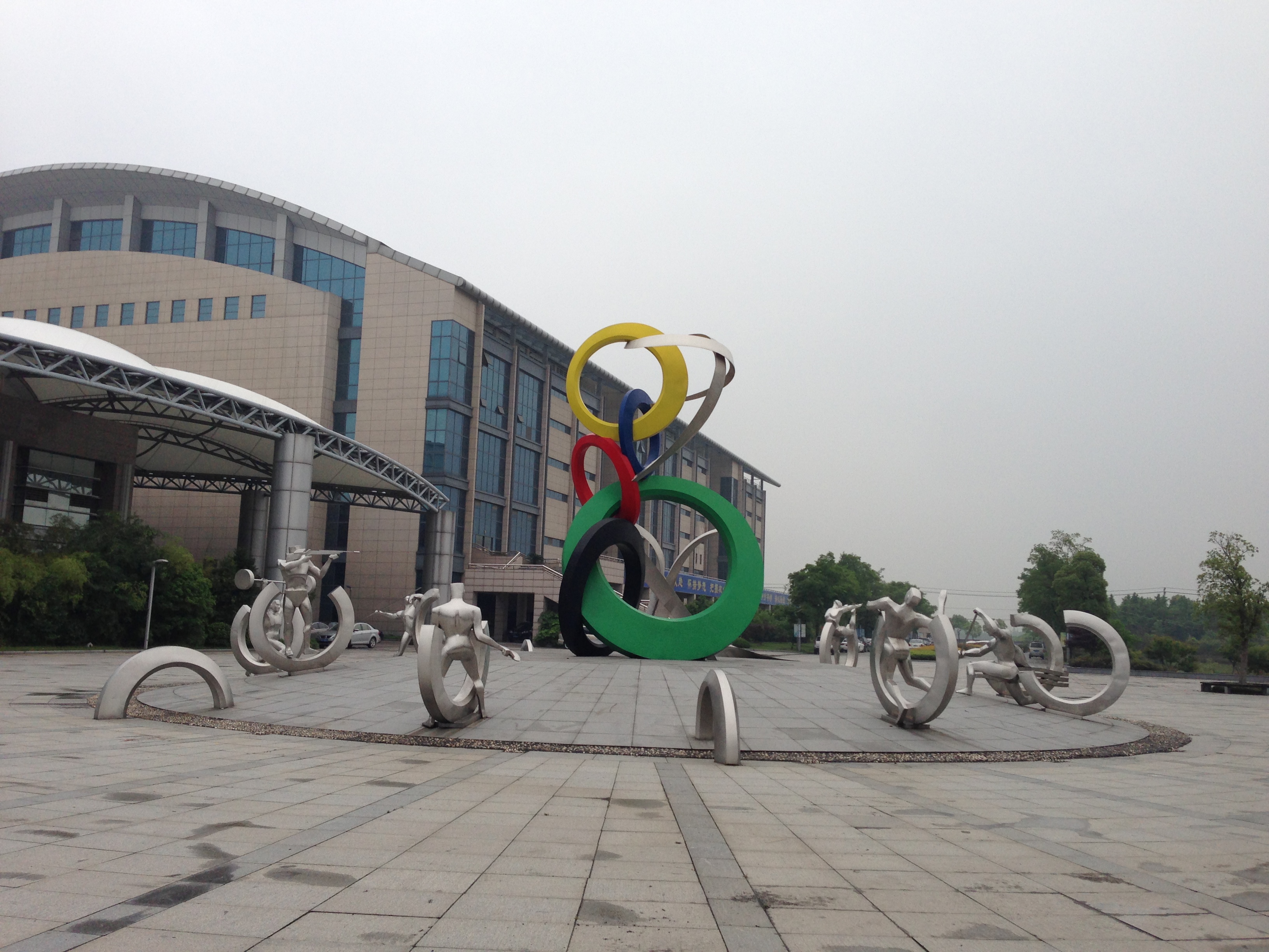 不銹鋼雕塑在生活中如何做好的保養維護工作