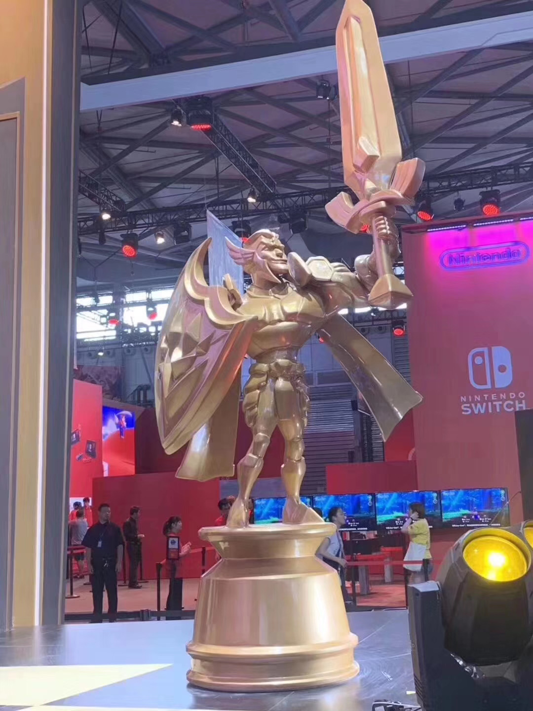 玻璃鋼模具有哪些特點(diǎn)呢？玻璃鋼雕塑制作哪家值得信賴(lài)！