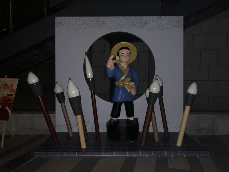 如何對不銹鋼雕塑進(jìn)行保養？