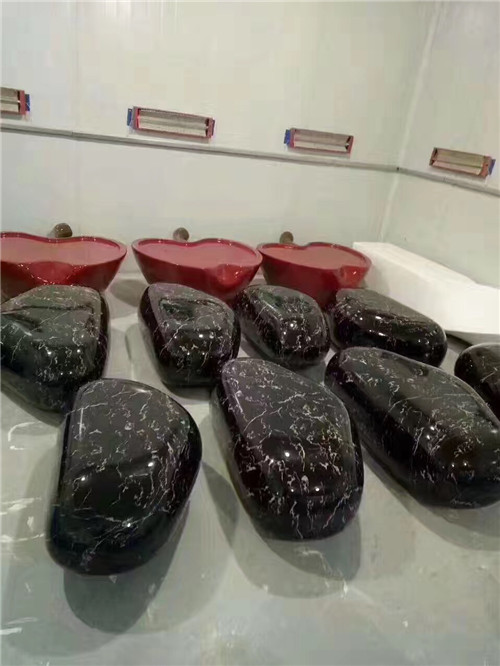 不銹鋼雕塑正確的清洗方法！