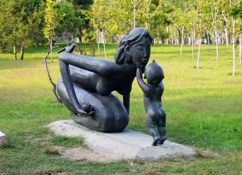 玻璃鋼雕塑中國的發(fā)展史 玻璃鋼雕塑中國的發(fā)展史